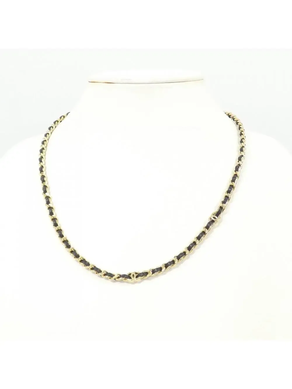 Chanel Pendant Necklace Black Leather #327508C13B